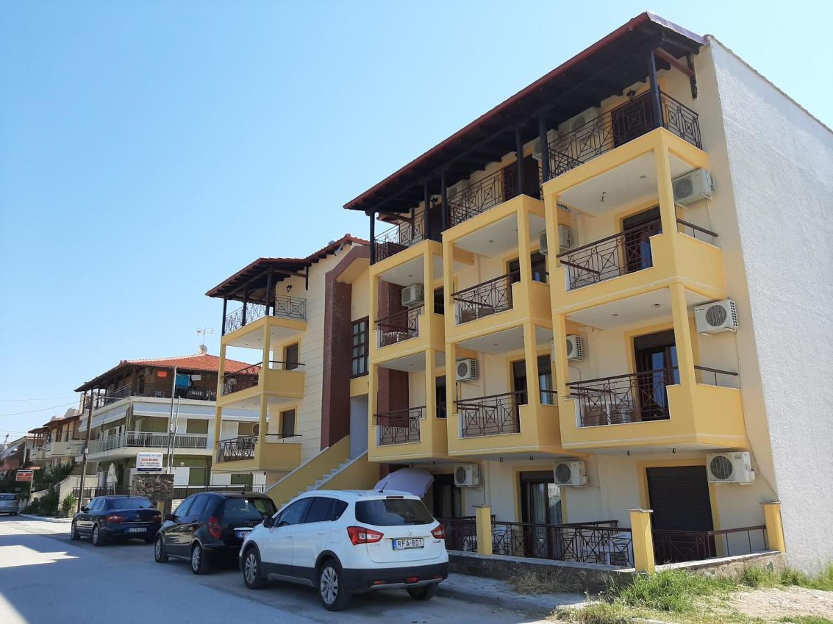 Hotel Kosmas Сарти Екстериор снимка