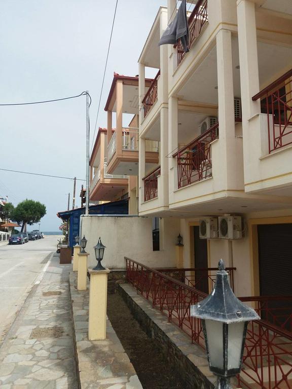 Hotel Kosmas Сарти Екстериор снимка